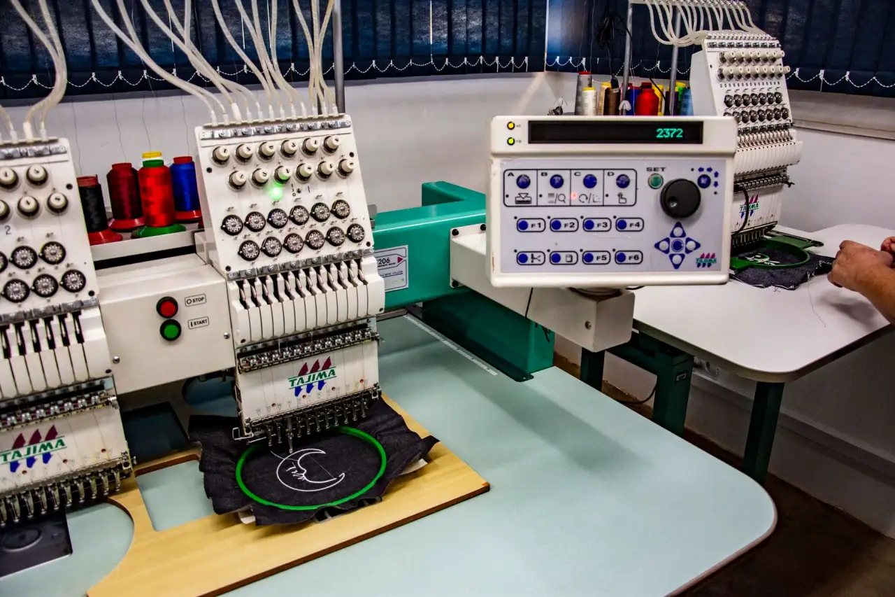 2025年海南科创企业智能硬件定制流程及技术方案成本对比分析