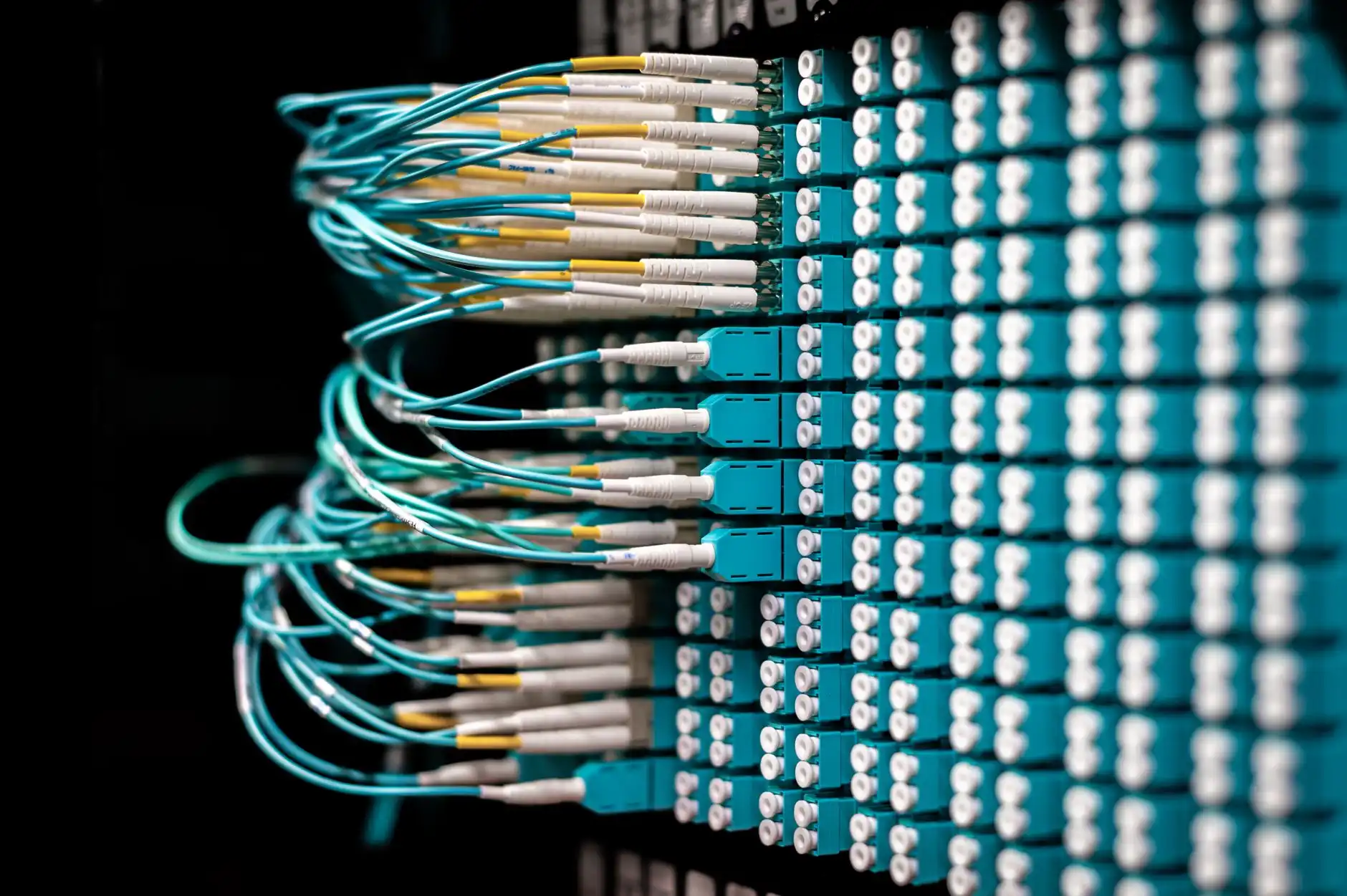 2025年海南智能硬件技术研发趋势与物联网应用前景分析